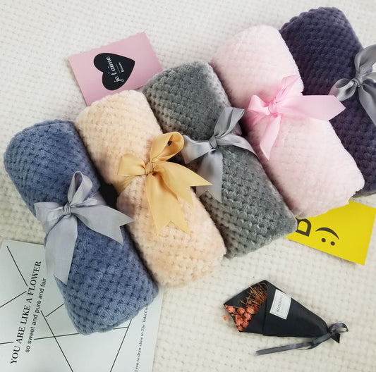 Thickened Warm Cat Small Quilt Dog Cushion Blanket Gomaki Shop