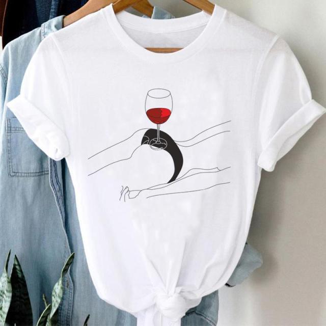 Minimalist Wine Glass Line Art T Shirt Gomaki