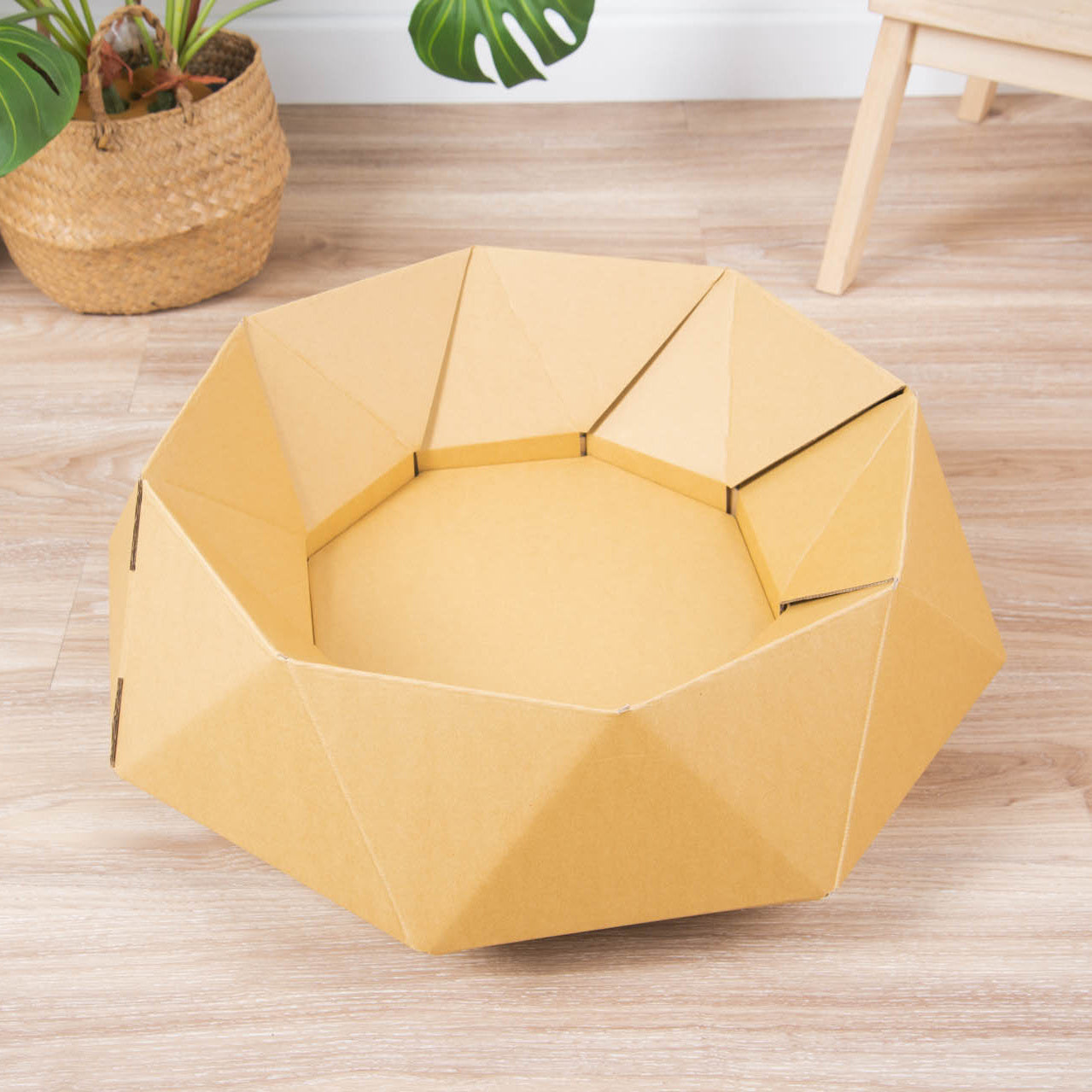 Diamond Cat Nest Scratcher Gomaki