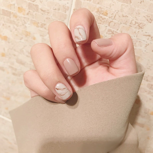 Elegant Nude and Marble Press On Nails Gomaki