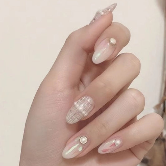 Elegant Pearl And Plaid Press On Nails Gomaki