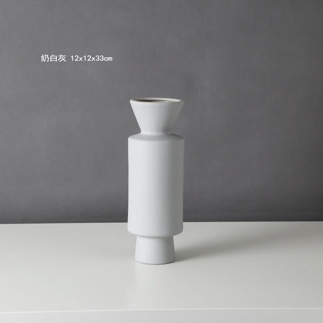 Modern Minimalist Decorative Vases Gomaki