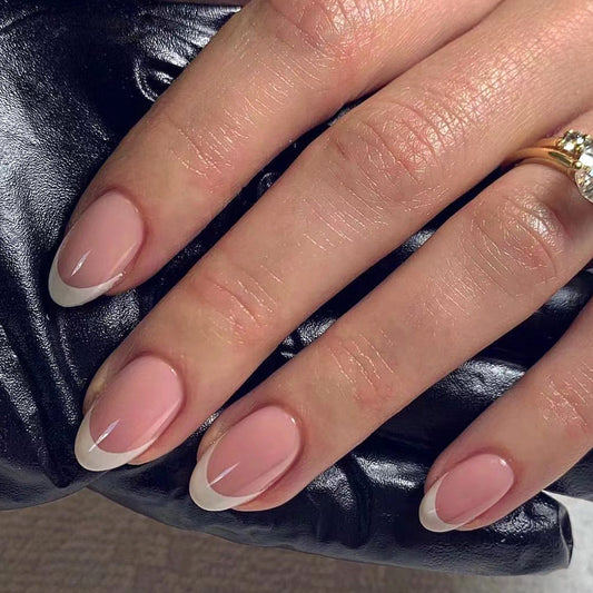 Elegant Oval French Tip Press On Nails Gomaki