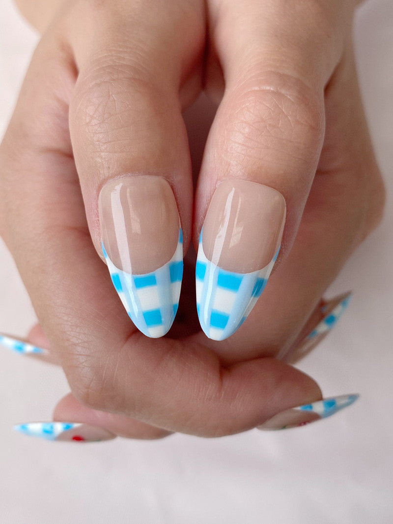 Cute Summer Nail Set with Hand Painted Pattern Gomaki