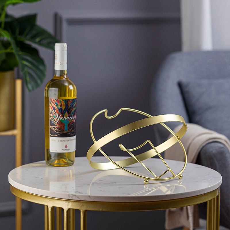 Modern Gold Metal Wine Bottle Holder Gomaki