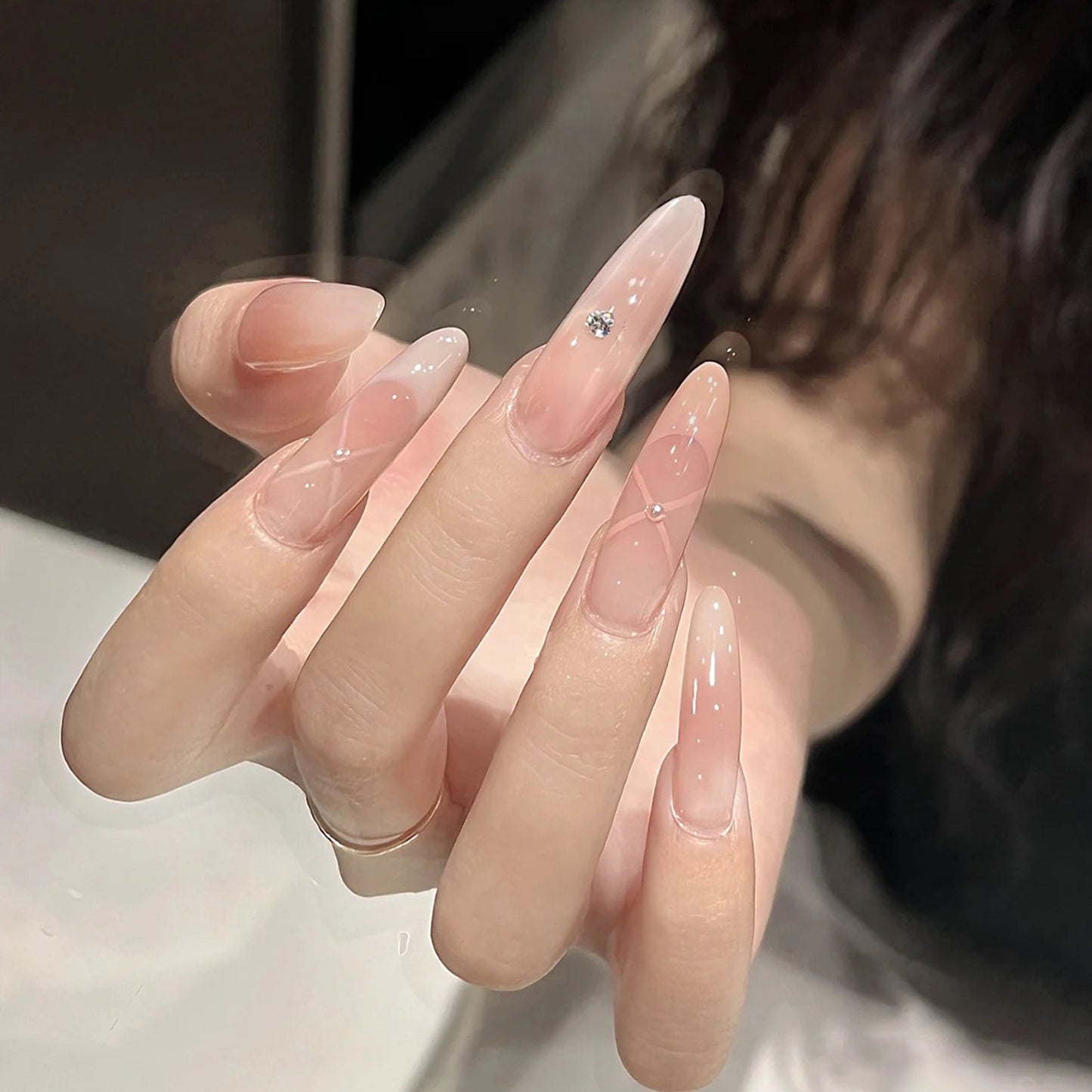 Elegant French Floral Press On Nails Gomaki