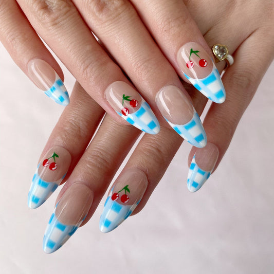 Cute Summer Nail Set with Hand Painted Pattern Gomaki