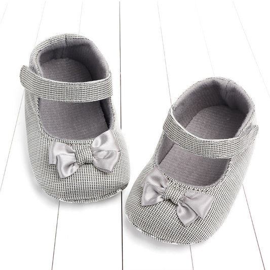 Elegant Baby Girl Shoes with Satin Bow Gomaki