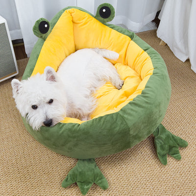 Frog Shaped Plush Pet Bed Gomaki