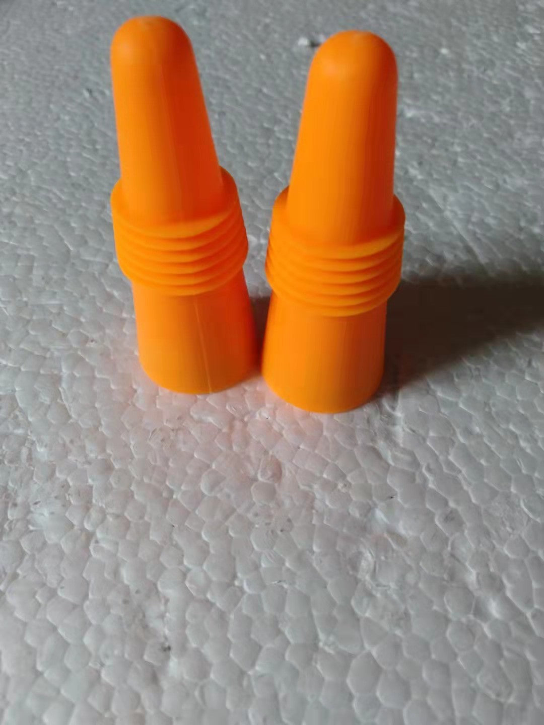 Tappi colorati in silicone per bottiglie di vino Gomaki